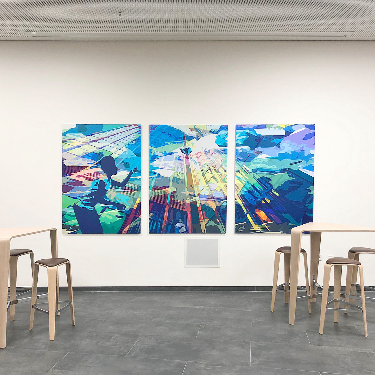 Digitale Kunst ist moderne zeitgenössische Kunst, auch contemporary Art genannt. Die digitalen Gemälde können in künstlerischem Stil, Technik und Form besonders flexibel an die jeweiligen Konzepte der Unternehmen angepasst werden.