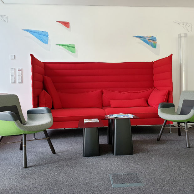 Foto: Wandmalerei im Flur von Plan International