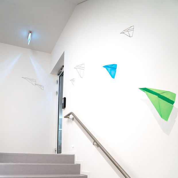 Foto: Wandmalerei im Flur von Plan International